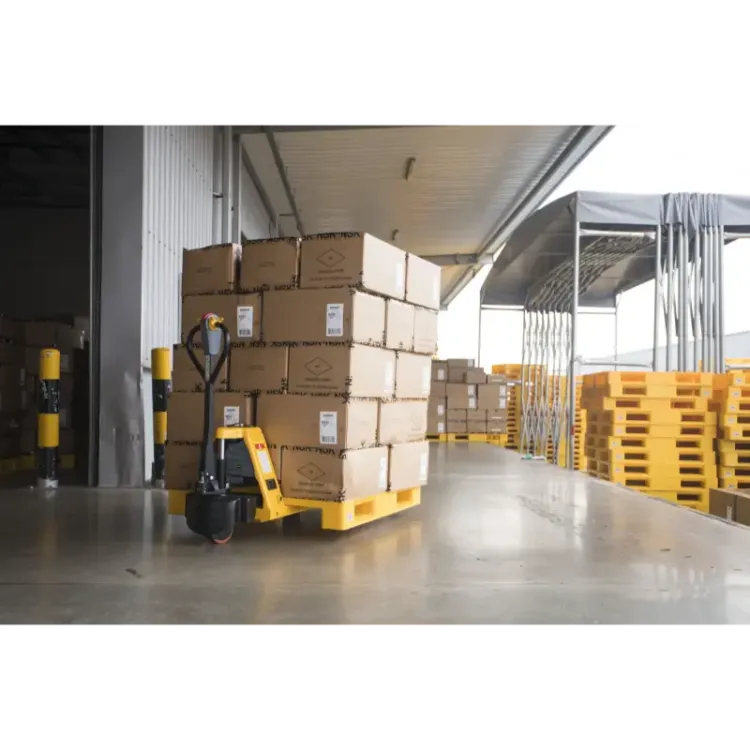 PORTA PALETES ELETRICO 1500 KG BATERIA LITIO HU LIFT 6 scaled 1.webp