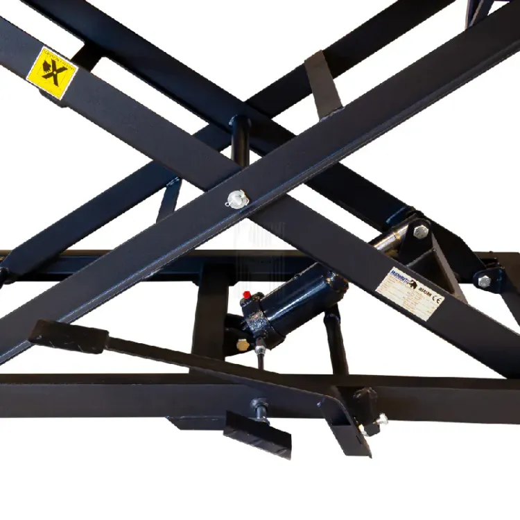 elevador-motos-hidraulico-capac-450-kg-vkp-2-scaled-1.webp