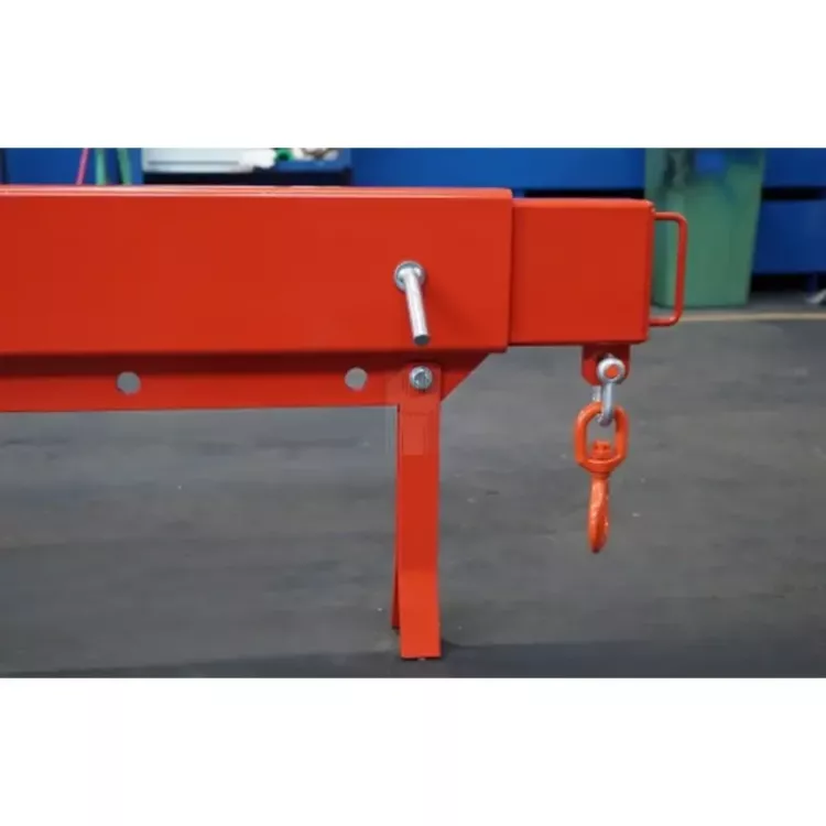 grua-extensivel-para-empilhador-5-000-kg-chavevertical-com-1-scaled-1.webp